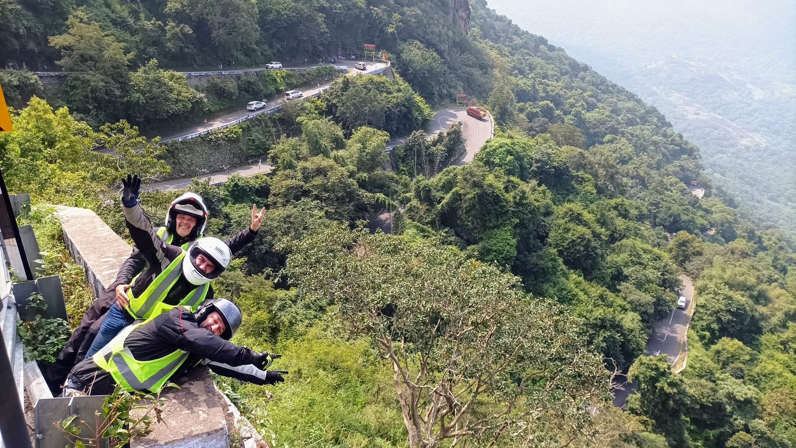 PLANTACIONES DEL SUR DE INDIA EN MOTO