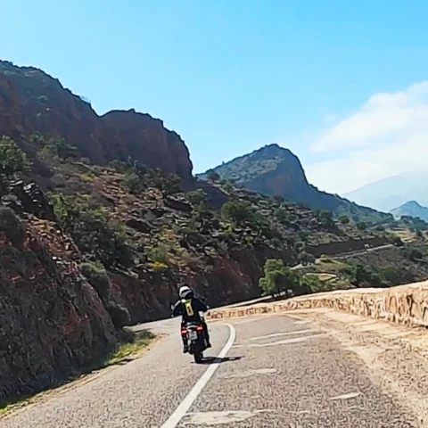 Ruta en moto por Marruecos: Draa y Chegaga en grupo para todos los niveles