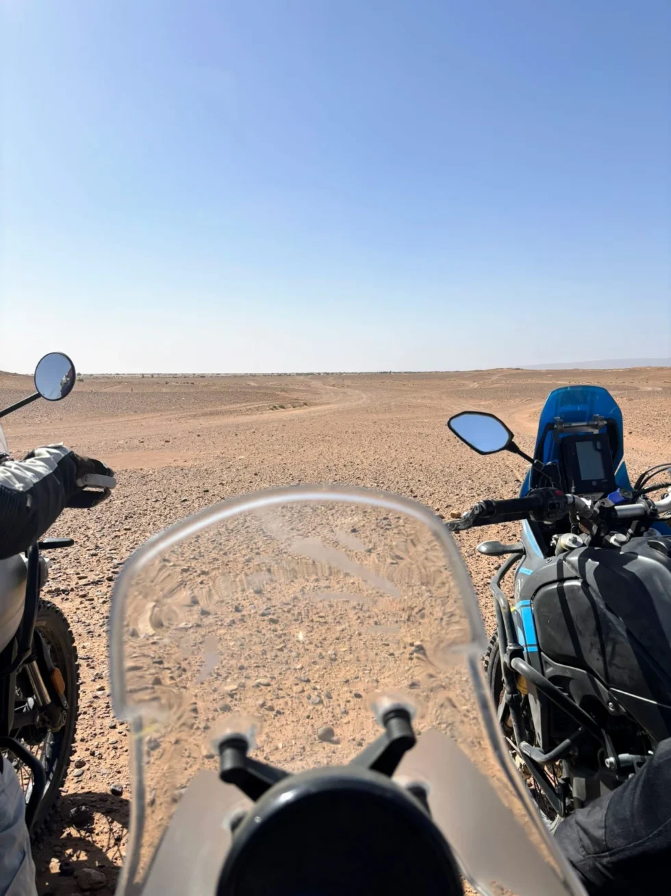 Ruta en moto por Marruecos: Draa y Chegaga en grupo para todos los niveles