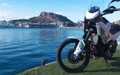 Prueba Kawasaki KLE 500: Para viajes y aventuras, no circo.